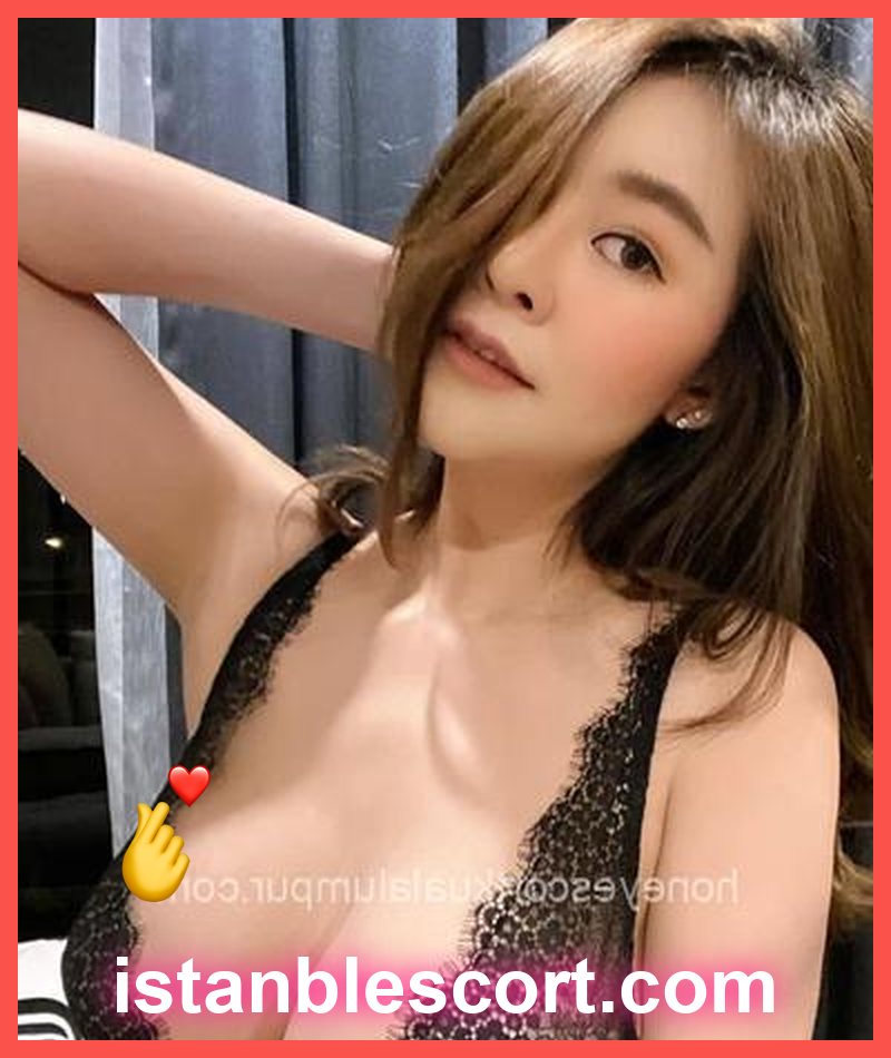 Beren, 30 — Atakent showcase card