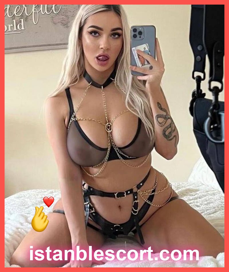 Aylin, 21 — Kanarya showcase card